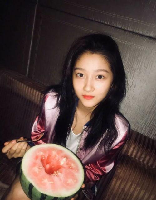 深夜吃瓜入口,揭秘娱乐圈那些不为人知的秘密